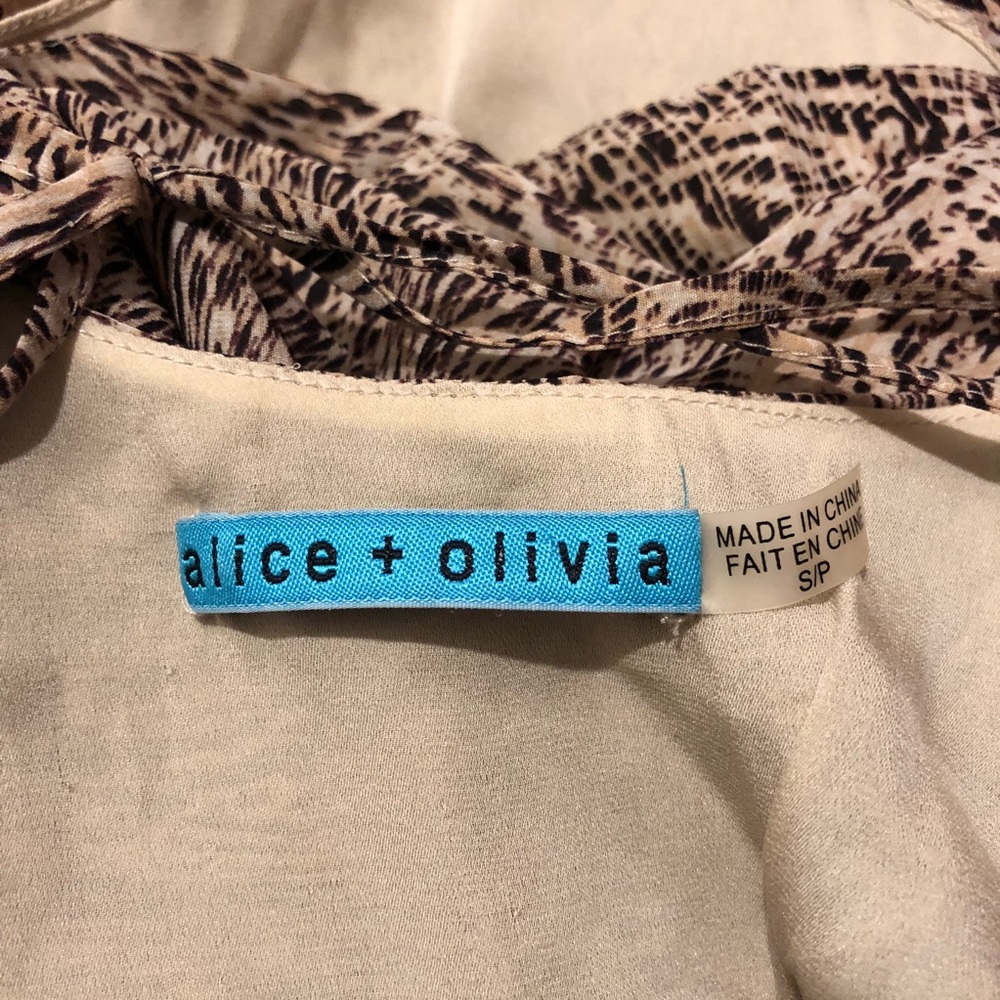 Alice + Olivia Batwing Blouse Animal Print Top Brown Tan Small - Picture 5 of 7